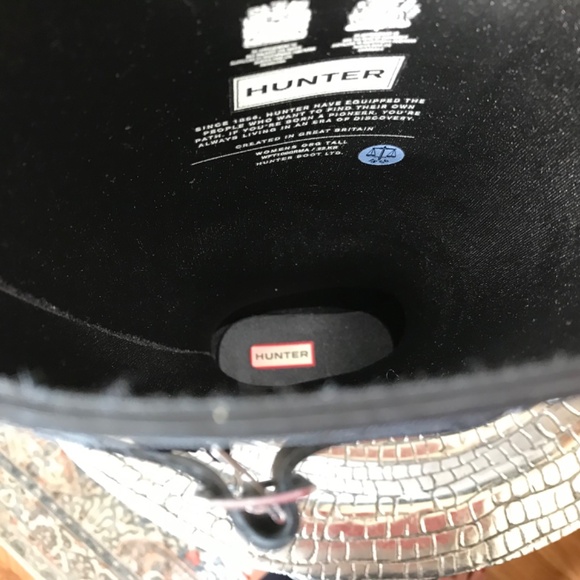 HUNTER ORIGINAL TALL MATTE BLACK RAIN BOOTS WITH LINER - Picture 14 of 15